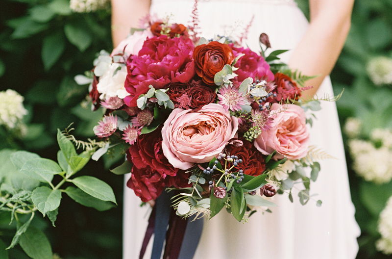 Bridal bouquet, red, pink, fuchsia 