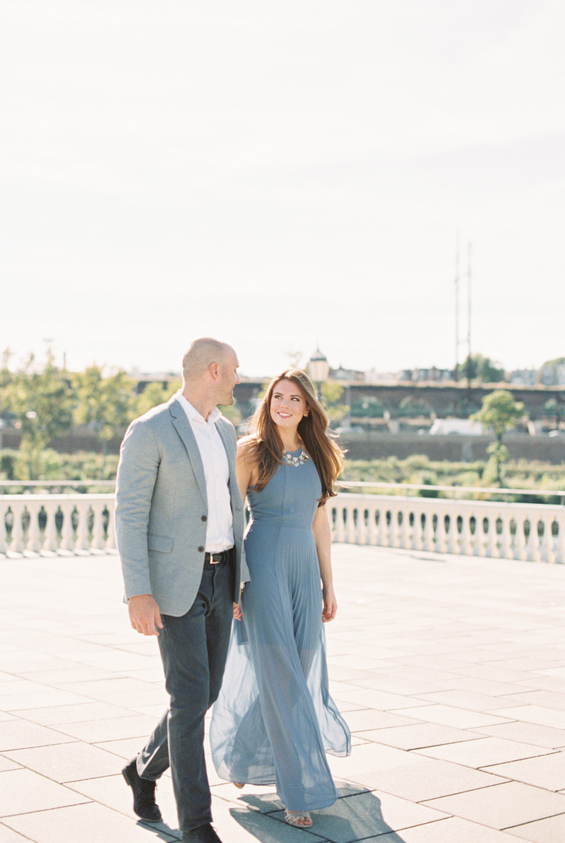 Amanda and Chris's engagement session at the Philadelphia Art Museum by Maria Mack Photography ©2016 https://mariamackphotography.com