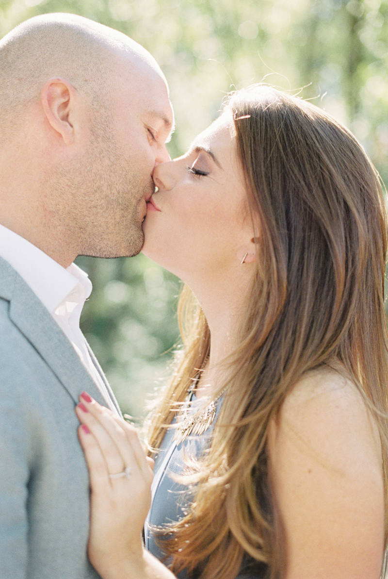 Amanda and Chris's engagement session at the Philadelphia Art Museum by Maria Mack Photography ©2016 https://mariamackphotography.com