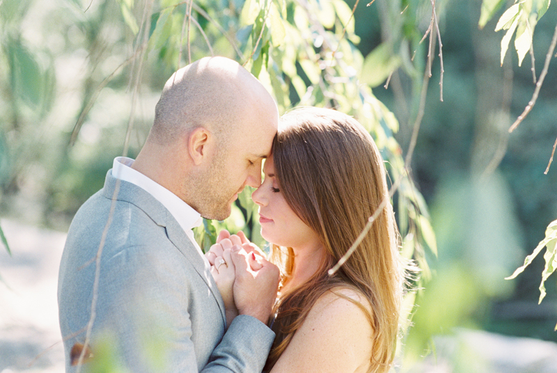 Amanda and Chris's engagement session at the Philadelphia Art Museum by Maria Mack Photography ©2016 https://mariamackphotography.com