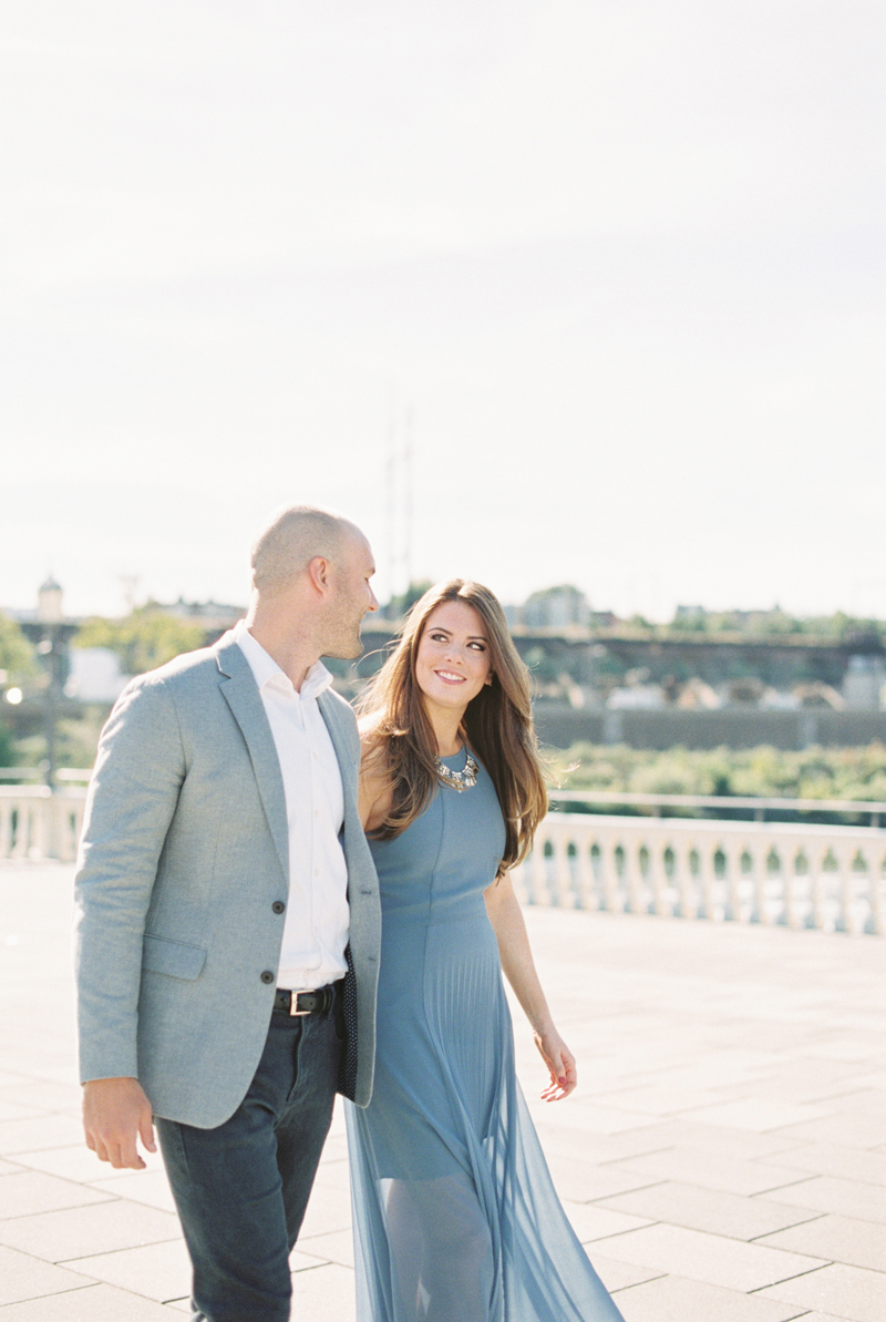 Amanda and Chris's engagement session at the Philadelphia Art Museum by Maria Mack Photography ©2016 https://mariamackphotography.com